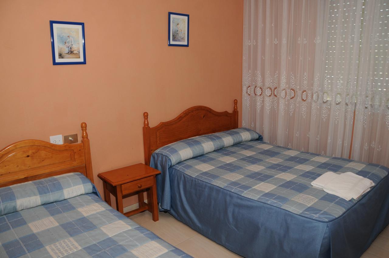 Hostal La Torre II Puente de Domingo Florez الغرفة الصورة