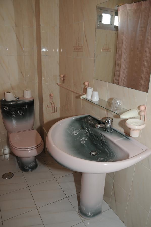 Hostal La Torre II Puente de Domingo Florez الغرفة الصورة
